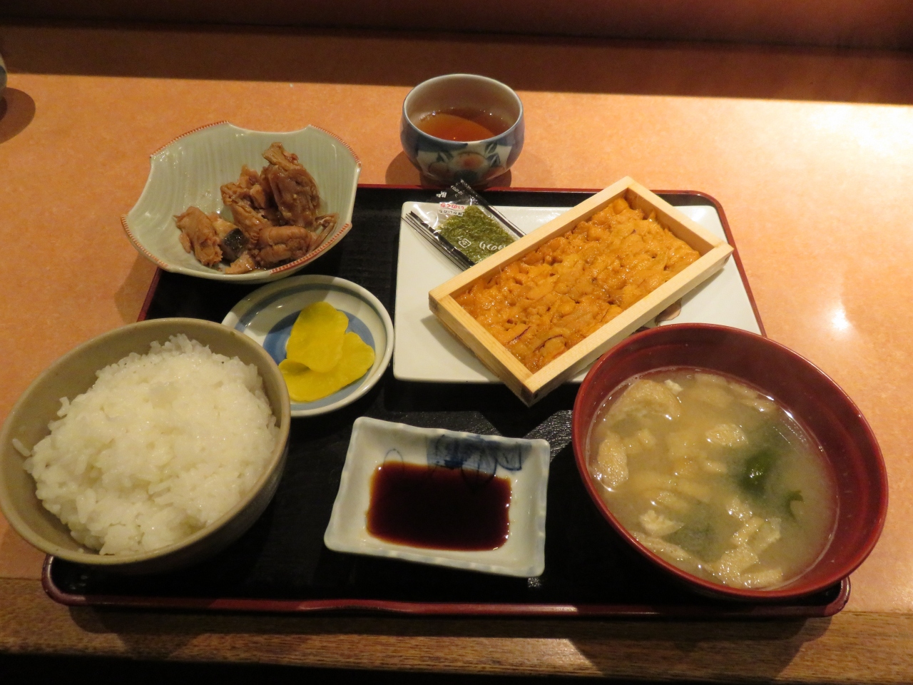 日曜朝 唐戸市場でふぐとうにの朝食 下関 山口県 の旅行記 ブログ By Tadさん フォートラベル