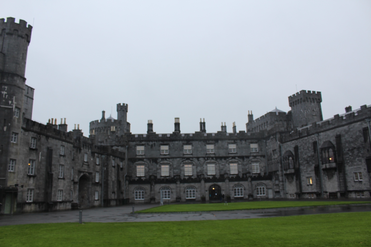 17 秋のアイルランド旅行 その３ お城が気になるキルケニー キルケニー アイルランド の旅行記 ブログ By Dj Tamaさん フォートラベル