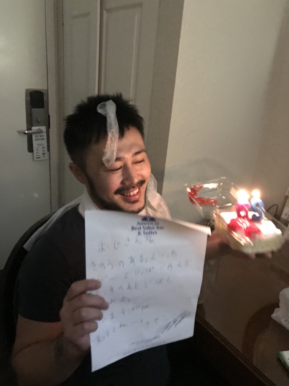 ファーストクラス乗ったのに 誕生日祝われなかった 泣いてしまいました 男性乗客 39 怒りの星1つ Newsokunomoral ファーストクラス乗ったのに 誕生日祝われなかった 泣いてしまいました 男性乗客 39 怒りの星1つ Newsokunomoral