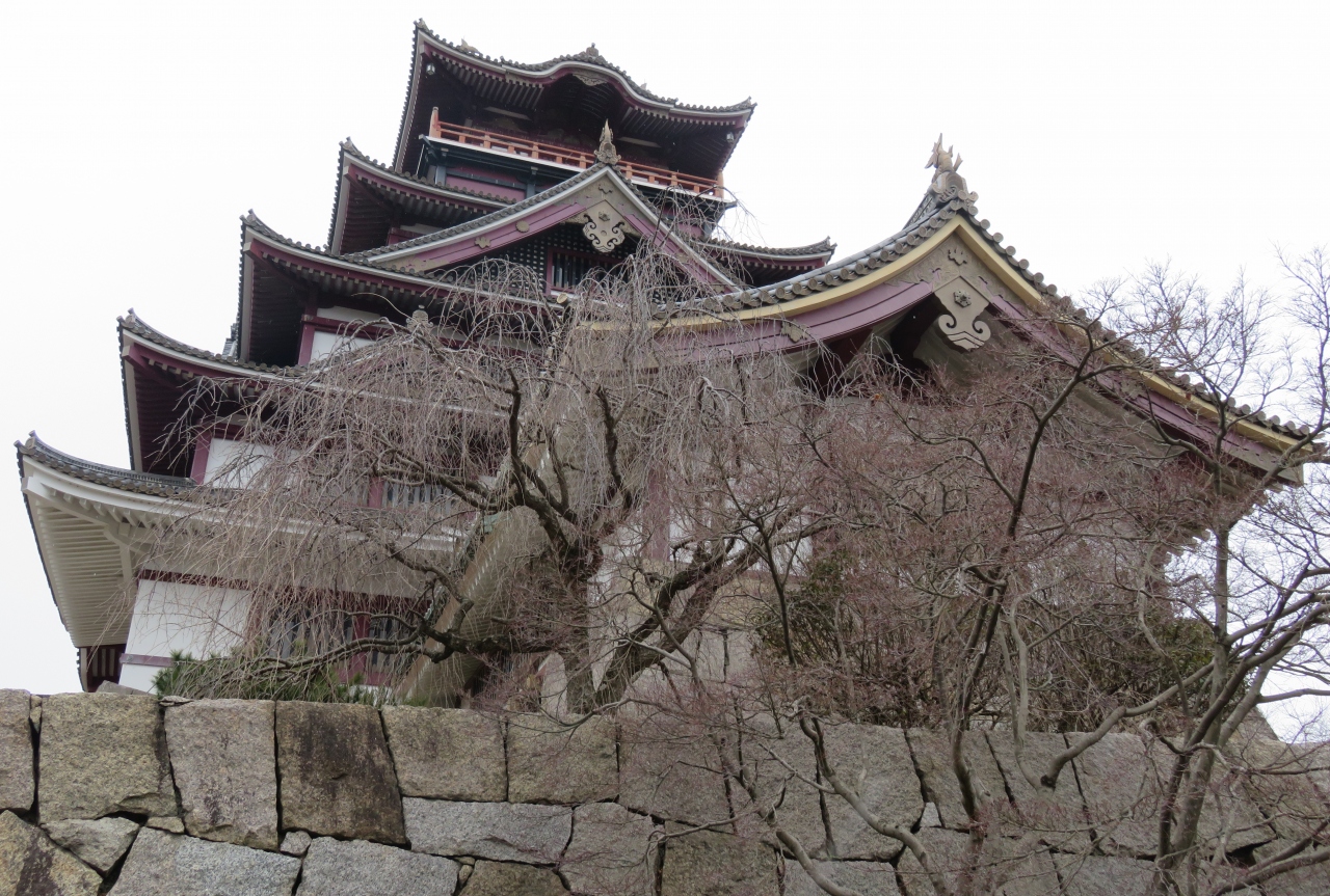 2018早春、豊臣氏所縁の城巡り(5/7):伏見城(2):模擬天守、模擬小天守、模擬大手門、堀、土塁