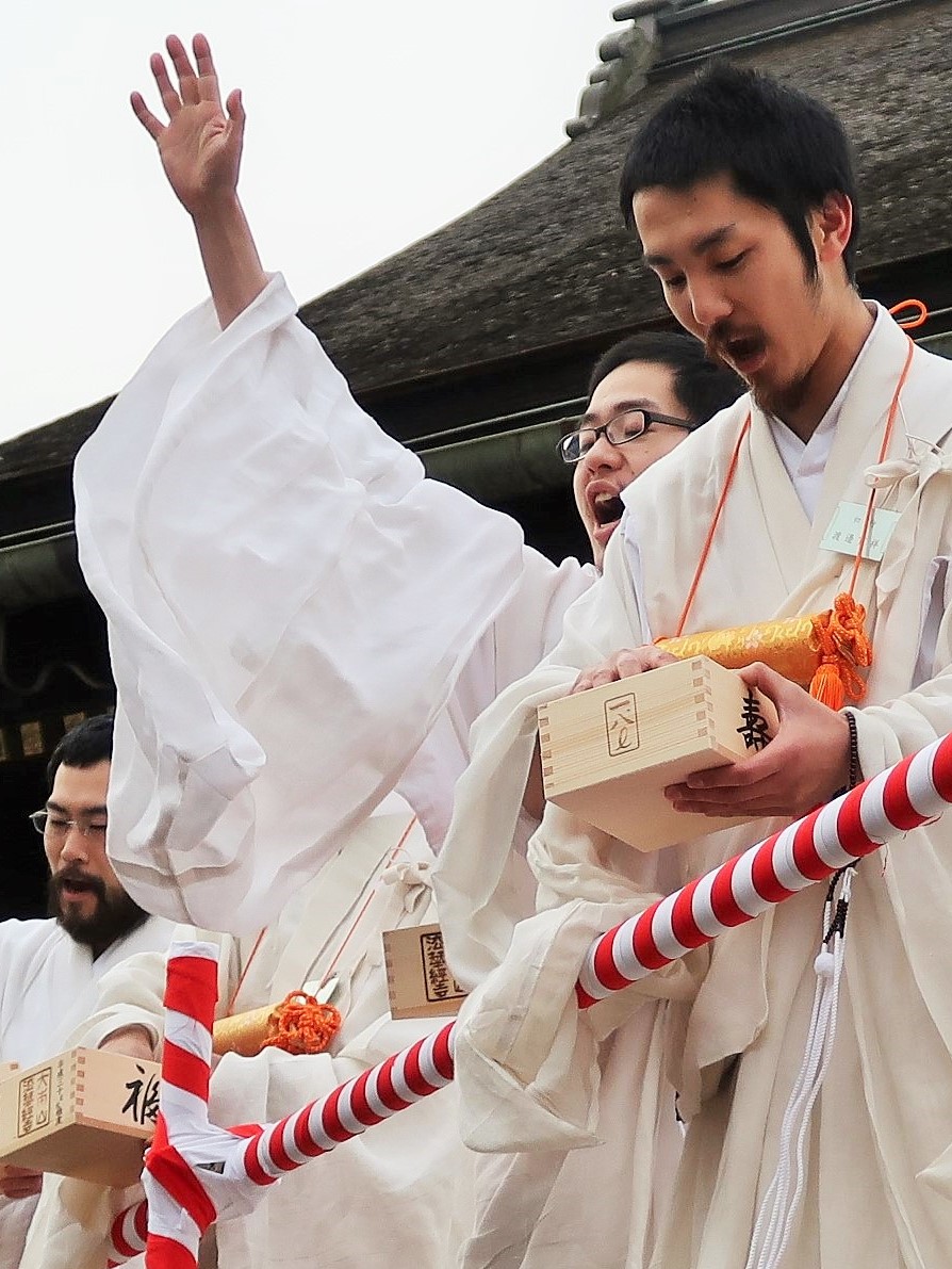 下総中山 5 法華経寺 節分追儺式ｂ 荒行中の僧が勢揃い 有名人の豆 菓子まきも 市川 千葉県 の旅行記 ブログ By マキタン２さん フォートラベル