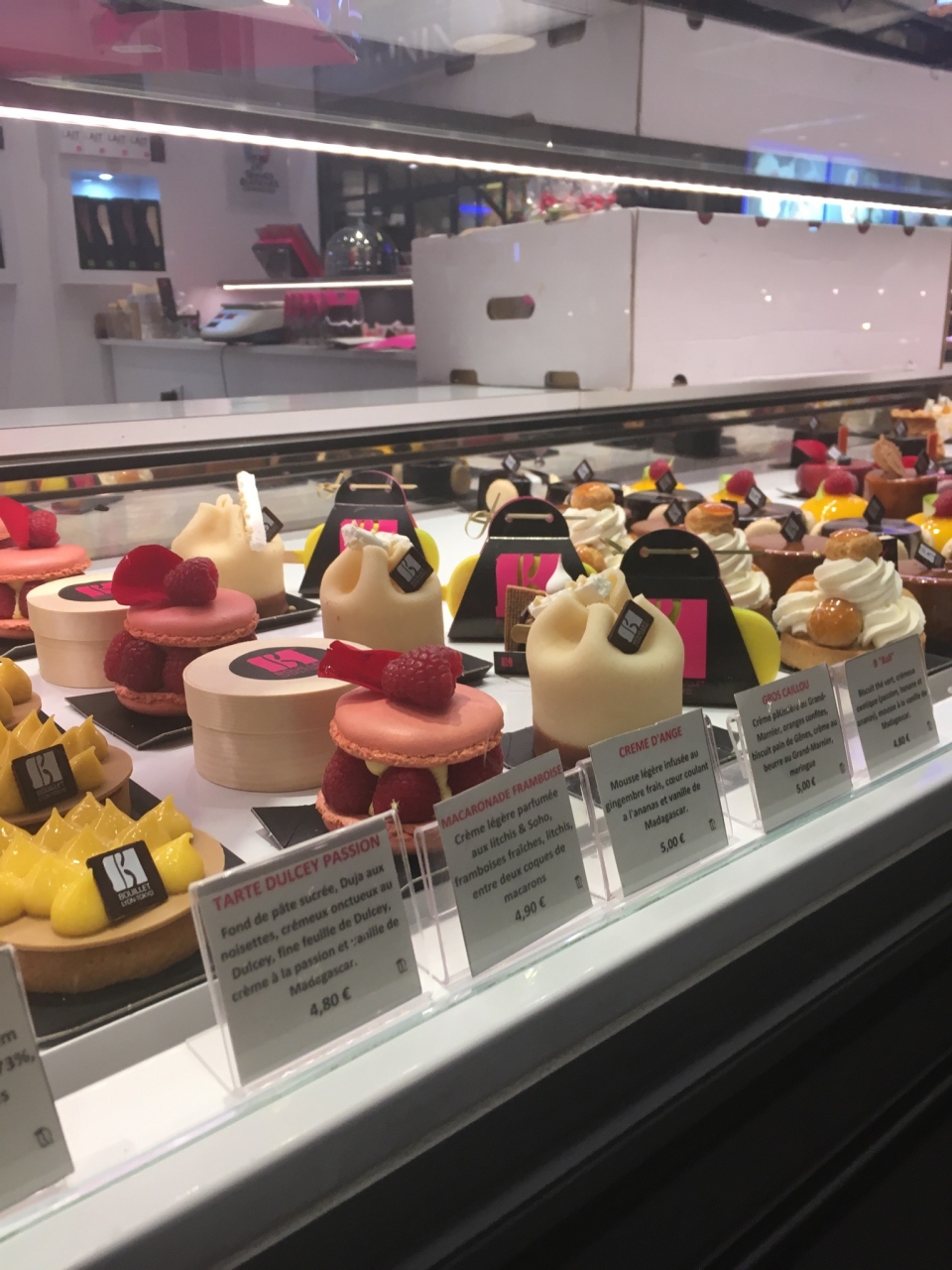 フランス リヨンとフランクフルト空港でリモワ購入 リヨン フランス の旅行記 ブログ By Emiさん フォートラベル フランス リヨンとフランクフルト空港でリモワ購入 リヨン フランス の旅行記 ブログ By Emiさん フォートラベル