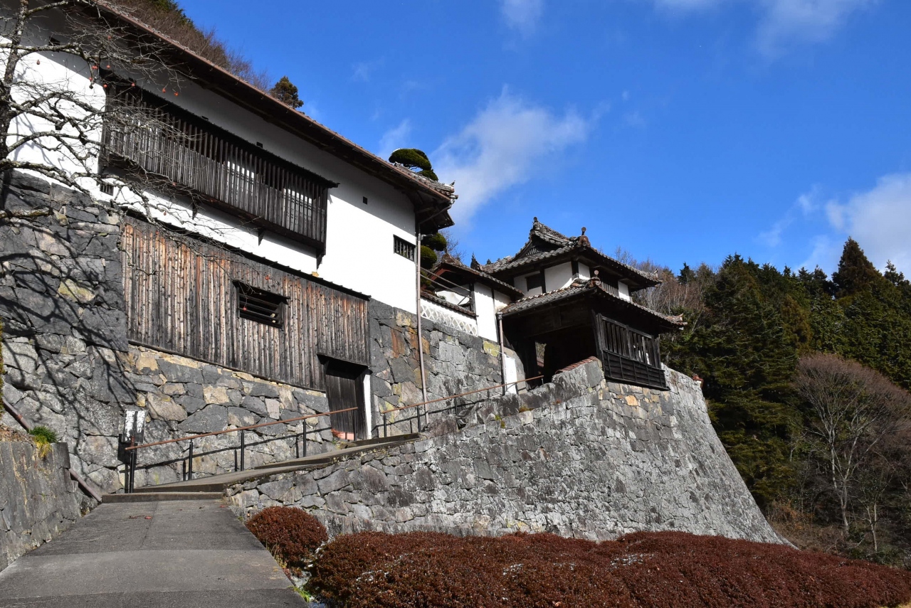 八つ墓村舞台になった広兼邸と吹屋のベンガラ町並み 岡山 備中高梁 岡山県 の旅行記 ブログ By かっちんさん フォートラベル