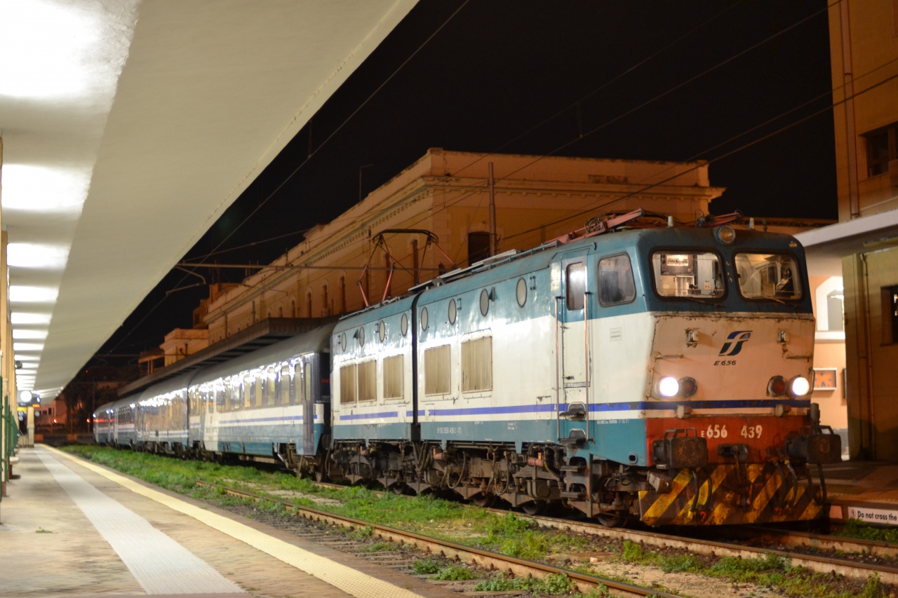 列車で紡ぐヨーロッパ周遊 16 2 All Roads Lead To Rome 全ての道はローマに通ず 再び夜行列車と 渡り鳥ライン で永遠の都ローマへ シチリア島 イタリア の旅行記 ブログ By M5 さん フォートラベル