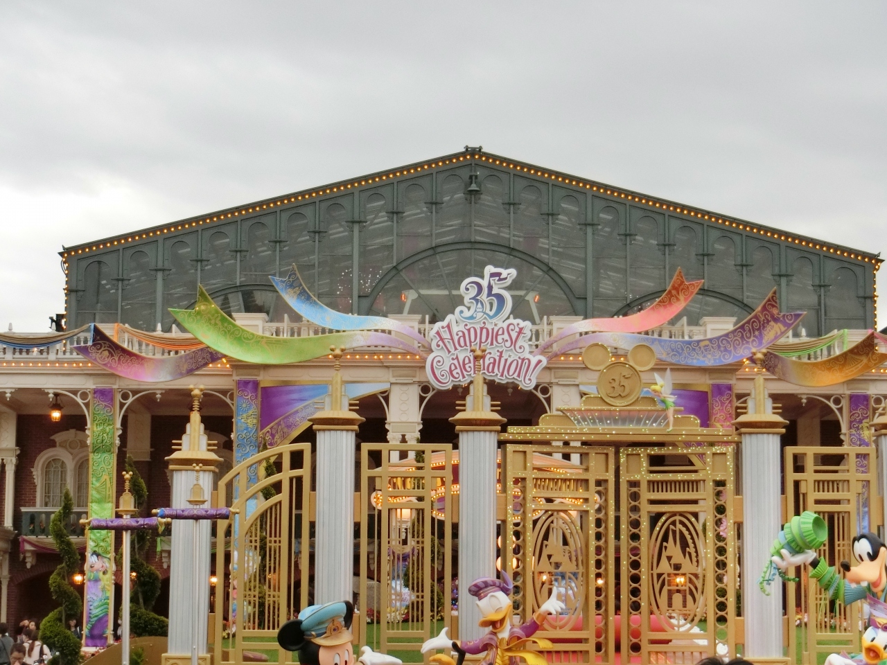 祝 35周年 ディズニーランド 東京ディズニーリゾート 千葉県 の旅行記 ブログ By イチロー51さん フォートラベル 祝 35周年 ディズニーランド 東京ディズニーリゾート 千葉県 の旅行記 ブログ By イチロー51さん フォートラベル