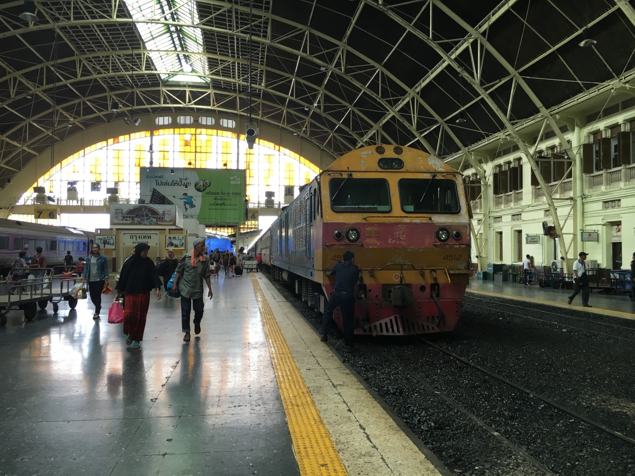 東南アジア一周day17 ハジャイからバンコク 寝台特急でフアランポーン到着 バンコク タイ の旅行記 ブログ By うなぎ猫さん フォートラベル