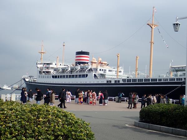 横浜山下公園 山手西洋館 老舗洋食ホフブロウ 路線バスと京急の旅 横浜 神奈川県 の旅行記 ブログ By Happinさん フォートラベル