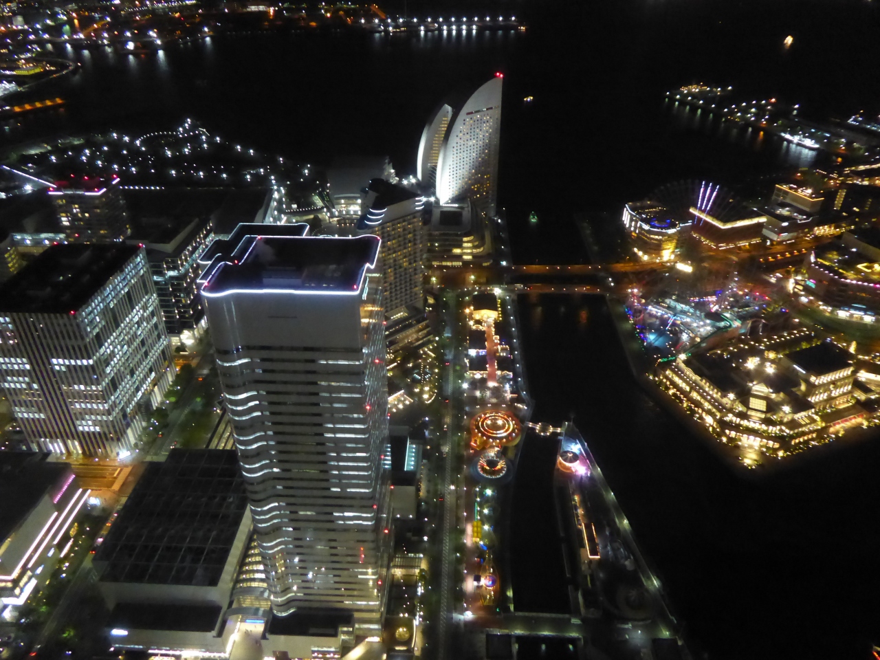 春の優雅な横浜 Vol 4 横浜ロイヤルパークホテル クラブ ザ ランドマークフロア コーナールームからの夜景 横浜 神奈川県 の旅行記 ブログ By コトルさん フォートラベル