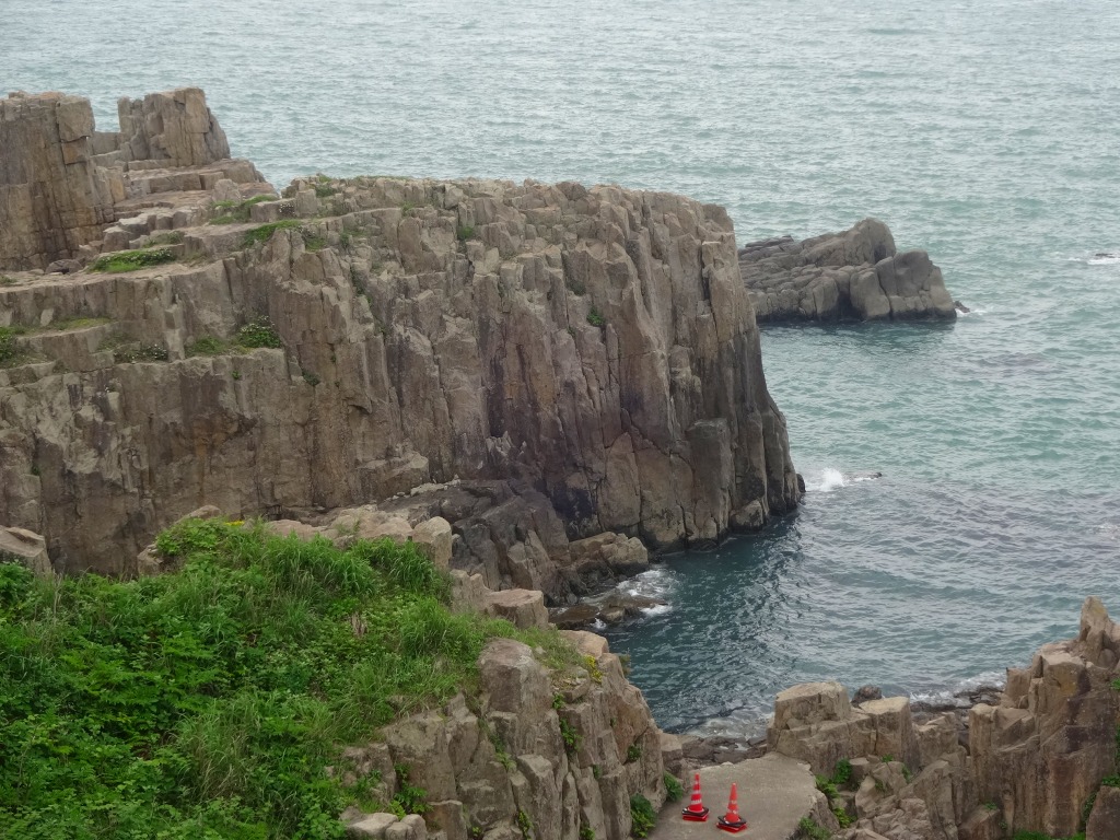 結婚記念日旅行の締めは自殺の名所の東尋坊 そして木造天守閣の丸岡城へ 東尋坊 越前松島 三国 福井県 の旅行記 ブログ By Norisaさん フォートラベル 結婚記念日旅行の締めは自殺の名所の東尋坊 そして木造天守閣の丸岡城へ 東尋坊 越前松島 三国 福井県 の旅行記 ブログ By Norisaさん フォートラベル