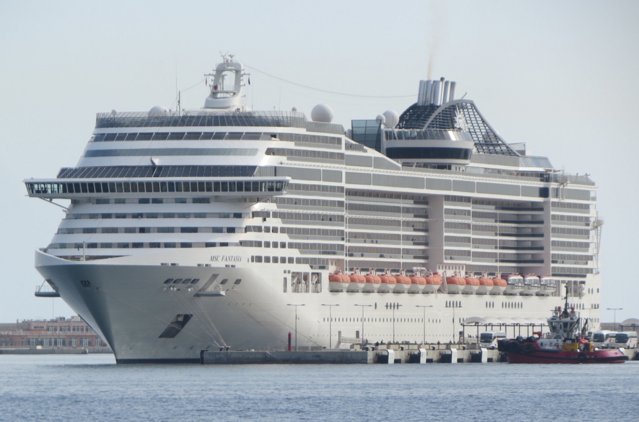西地中海クルーズ 1 イタリアのカジュアルクルーズ船 Mscファンタジア号の乗船記です チビタベッキア イタリア の旅行記 ブログ By Yamajiさん フォートラベル