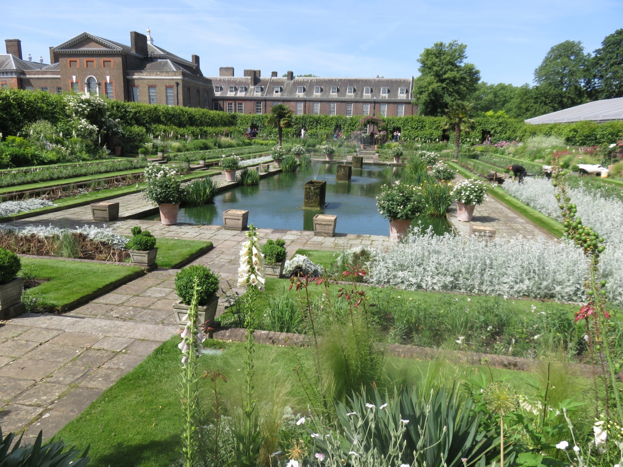 ダイアナ妃の愛したsunken Garden ケンジントン宮殿内 ロンドン イギリス の旅行記 ブログ By Tadさん フォートラベル