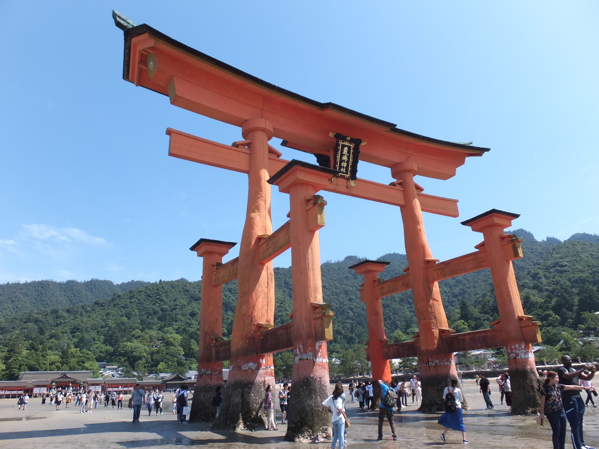 緑に映える朱い社殿 初夏の宮島へ 宮島 厳島神社 広島県 の旅行記 ブログ By 宝石魚さん フォートラベル