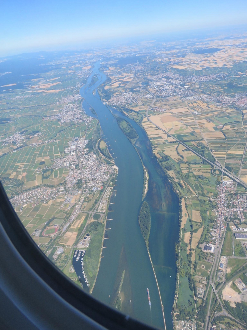 東京 フランクフルト間の弾丸旅行 フィンランド上空 デンマーク フランクフルト空港着 フランクフルト ドイツ の旅行記 ブログ By Tsunetaさん フォートラベル