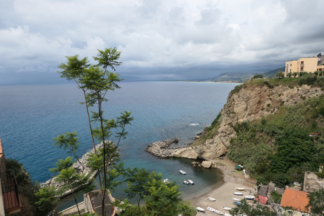 美しき南イタリア旅行 Vol 62 第3日 Pizzo 美しき海の町 ピッツォ 旧市街の展望台から眺めて ビーボバレンチア イタリア の旅行記 ブログ By コトルさん フォートラベル