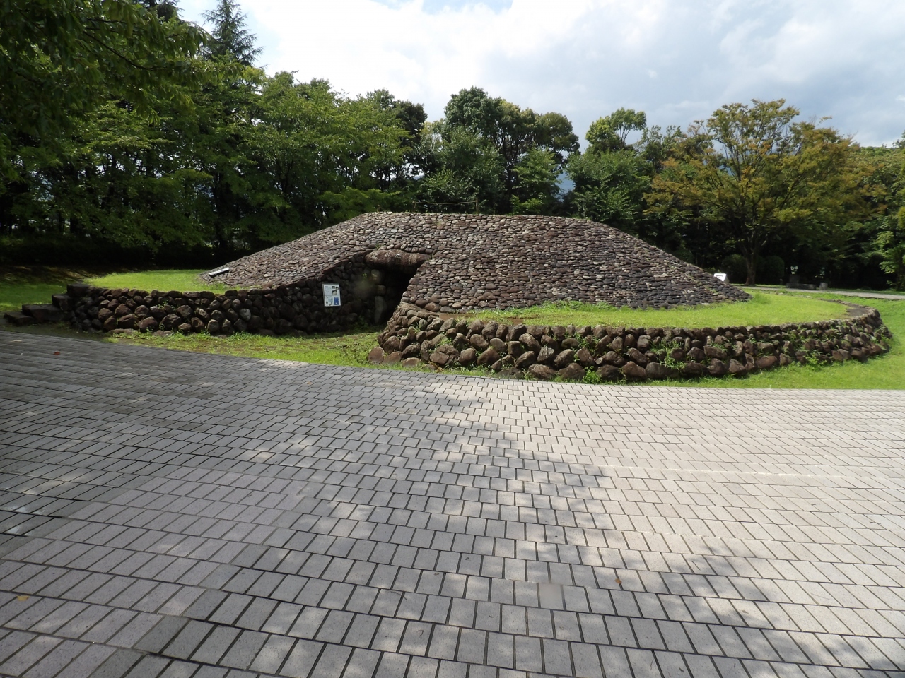 『雨上がりの桜土手古墳群』秦野・松田・足柄(神奈川県)の旅行記・ブログ by ドクターキムルさん【フォートラベル】 『雨上がりの桜土手古墳群』秦野・松田・足柄(神奈川県)の旅行記・ブログ by ドクターキムルさん【フォートラベル】