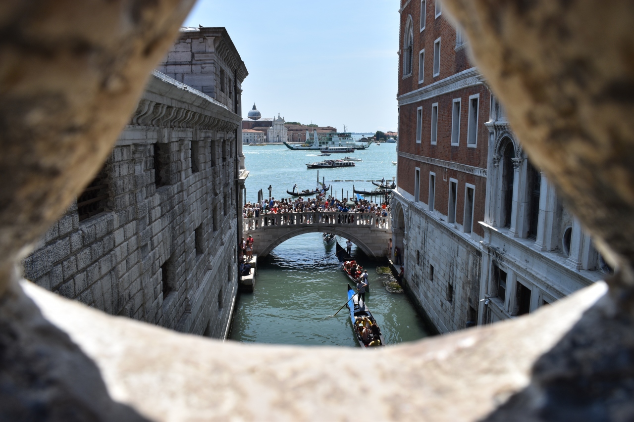 らくちん船旅 アドリア海 エーゲ海の旅 ため息の橋から見たヴェネツィア ベネチア イタリア の旅行記 ブログ By 薔薇の咲く庭さん フォートラベル らくちん船旅 アドリア海 エーゲ海の旅 ため息の橋から見たヴェネツィア ベネチア イタリア の旅行記 ブログ By 薔薇の咲く庭さん フォートラベル