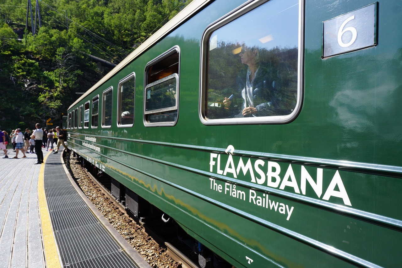 ノルウェー旅行記 18 フロム編 フロム鉄道 フロム ノルウェー の旅行記 ブログ By ろくおさん フォートラベル ノルウェー旅行記 18 フロム編 フロム鉄道 フロム ノルウェー の旅行記 ブログ By ろくおさん フォートラベル