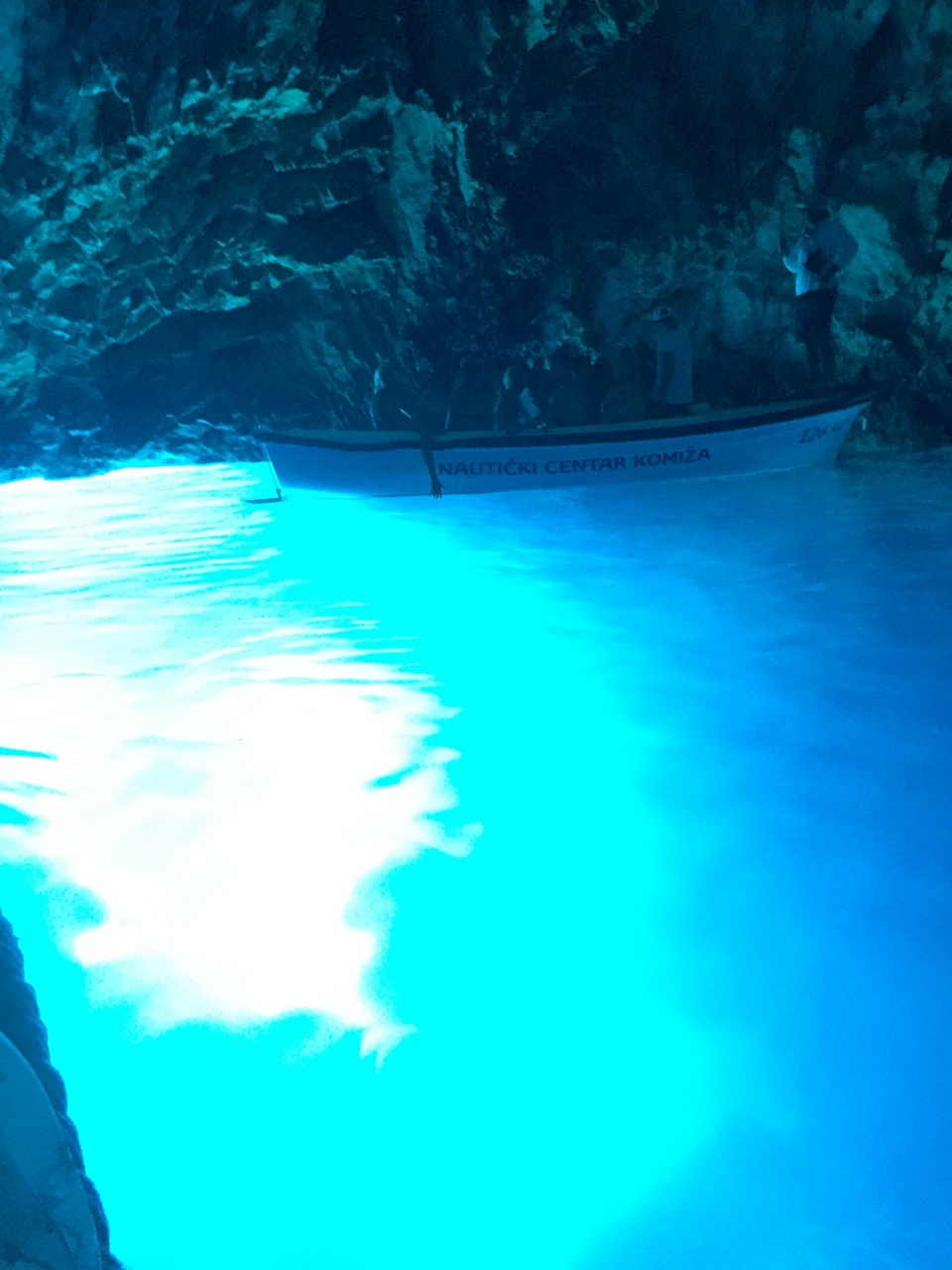 夏休み クロアチア縦断ドライブの旅 神秘的な青の洞窟へ フヴァル クロアチア の旅行記 ブログ By るいるいさん フォートラベル 夏休み クロアチア縦断ドライブの旅 神秘的な青の洞窟へ フヴァル クロアチア の旅行記 ブログ By るいるいさん フォートラベル