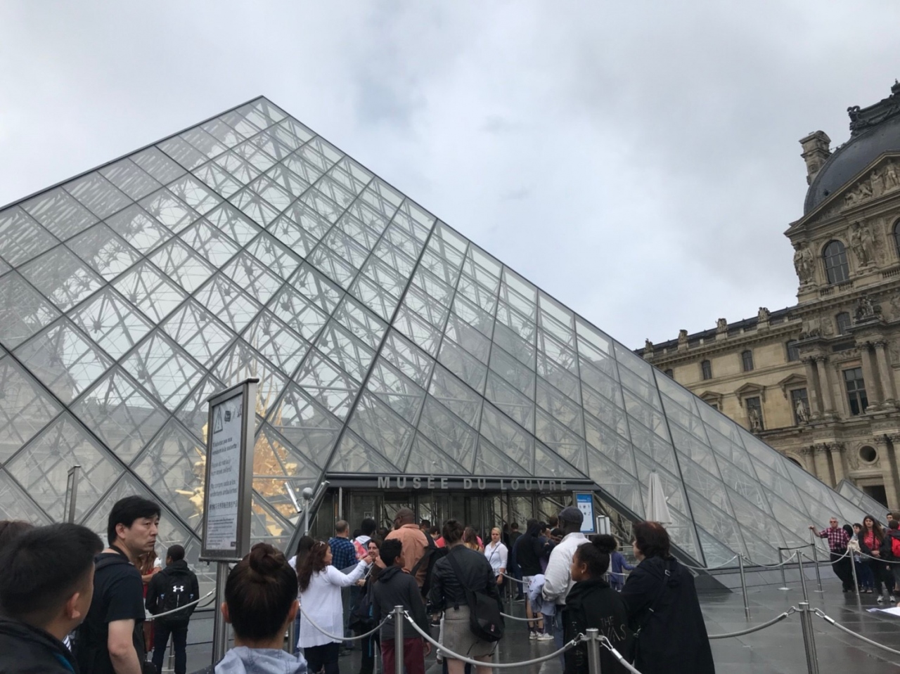 初めてのフランス 滞在2日目 ルーブル美術館 オランジュリー美術館 パリ フランス の旅行記 ブログ By かじこさん フォートラベル