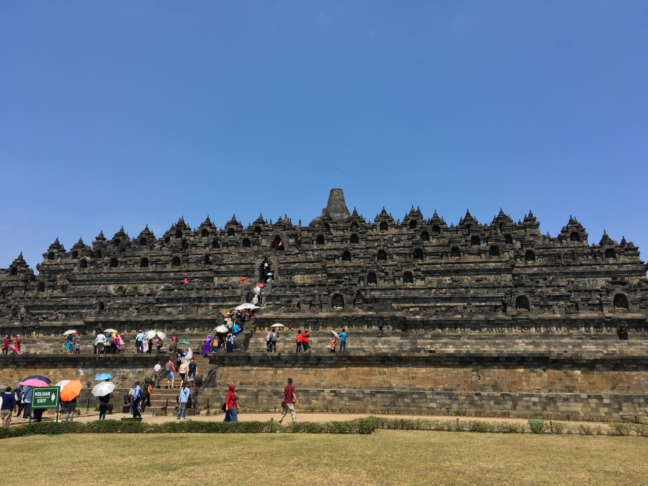 インドネシア世界遺産の旅 ボロブドゥール遺跡へ 1 3 ボロブドゥール遺跡周辺 インドネシア の旅行記 ブログ By もくもく村さん フォートラベル インドネシア世界遺産の旅 ボロブドゥール遺跡へ 1 3 ボロブドゥール遺跡周辺 インドネシア の旅行記 ブログ By もくもく村さん フォートラベル