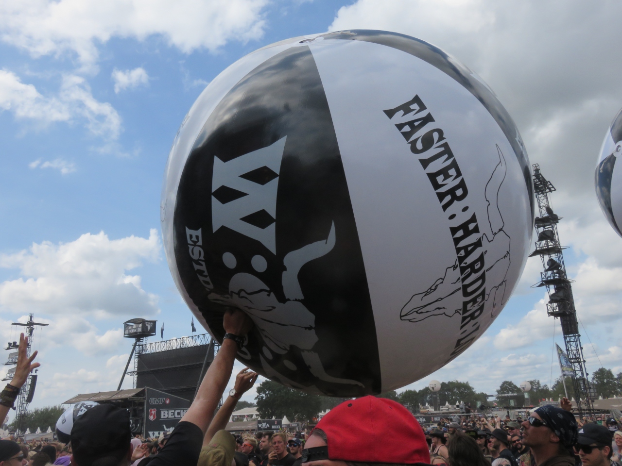 Wacken Open Air 18 世界中のヘヴィメタル好きの憧れの地 最終日編 ハンブルク ドイツ の旅行記 ブログ By Takeさん フォートラベル