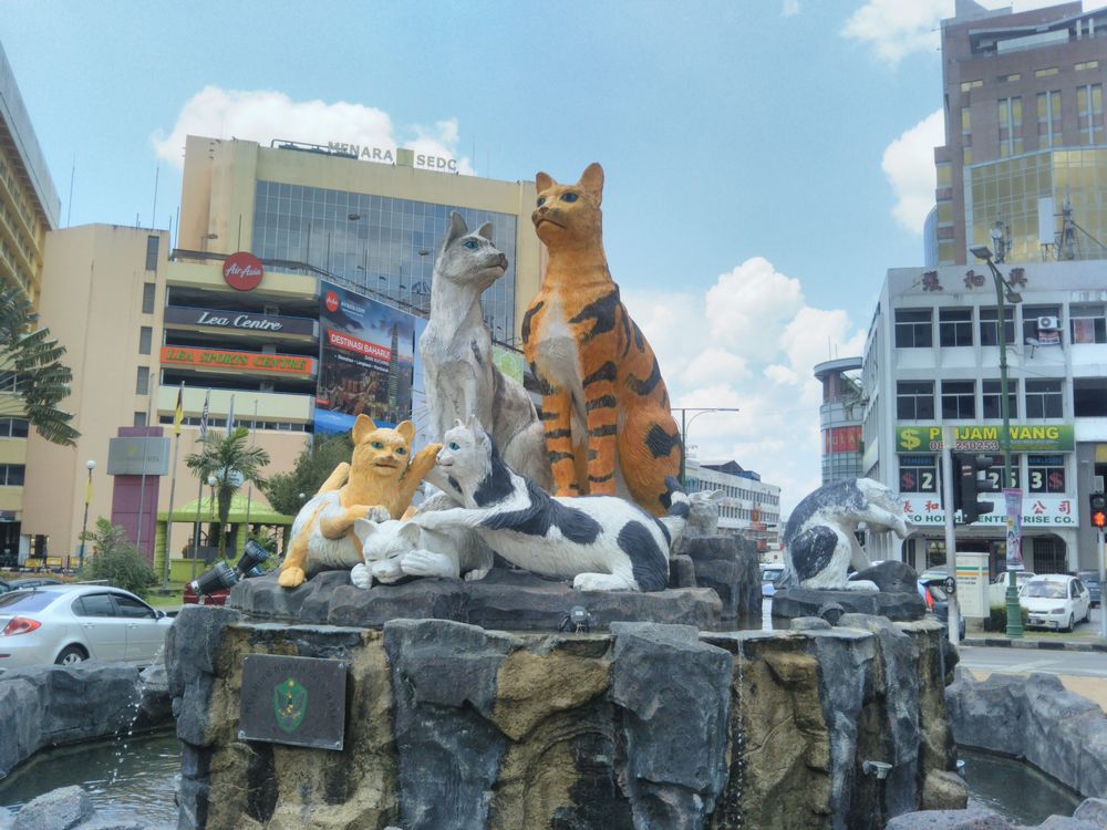 弾丸マレーシア1807 ボルネオ島にある猫の街で ご当地グルメを楽しみました クチン クチン マレーシア の旅行記 ブログ By たぬき２号さん フォートラベル