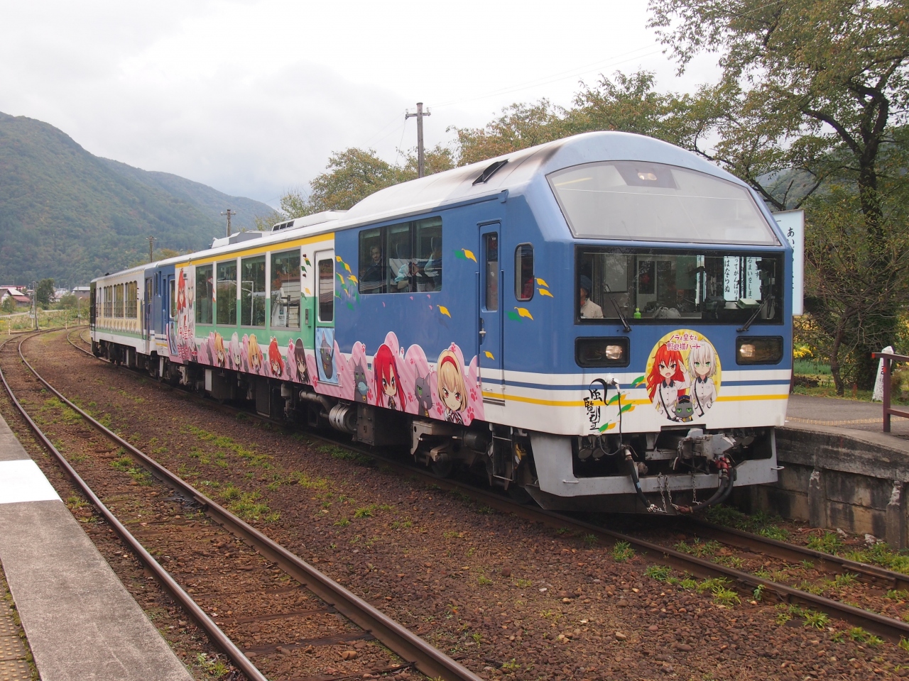 芦ノ牧温泉駅のねこ駅長にまた会いに行き アニメとコラボしたラッピングお座トロ列車も見て来た 芦ノ牧温泉 福島県 の旅行記 ブログ By かおニャンさん フォートラベル