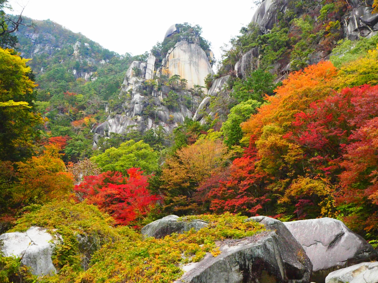 中央線で行く昇仙峡の紅葉 甲府 山梨県 の旅行記 ブログ By Jalan Jalanさん フォートラベル