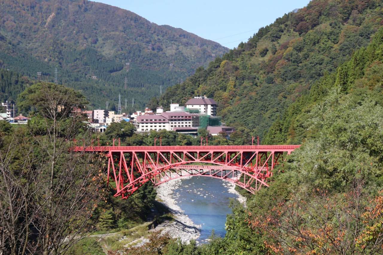 黒部渓谷の紅葉はまだ早かった 宇奈月 黒部峡谷 富山県 の旅行記 ブログ By Myokosanさん フォートラベル