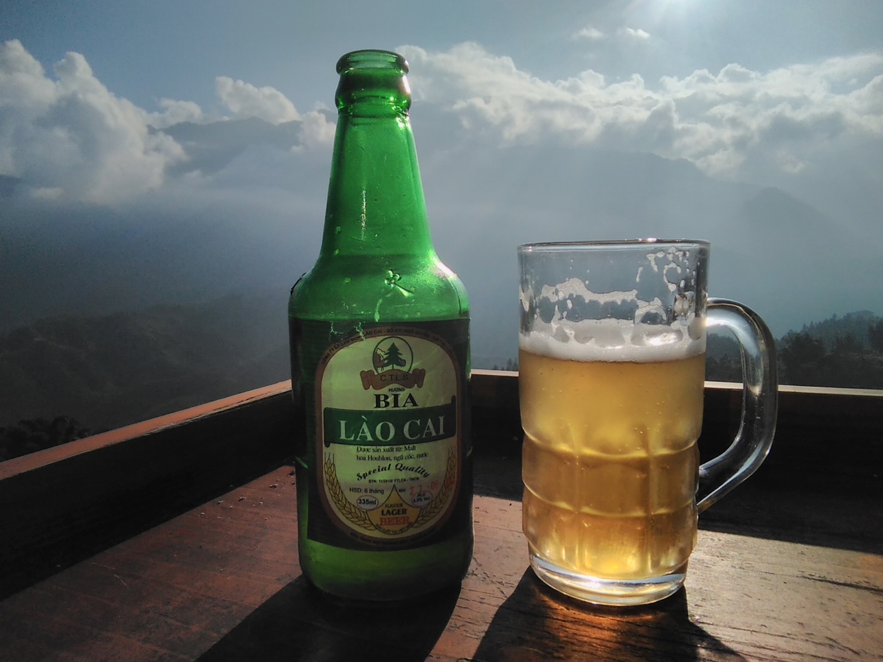バックハーからサパまで バスの旅 ラオカイビールで乾杯 サパ ベトナム の旅行記 ブログ By Palさん フォートラベル バックハーからサパまで バスの旅 ラオカイビールで乾杯 サパ ベトナム の旅行記 ブログ By Palさん フォートラベル
