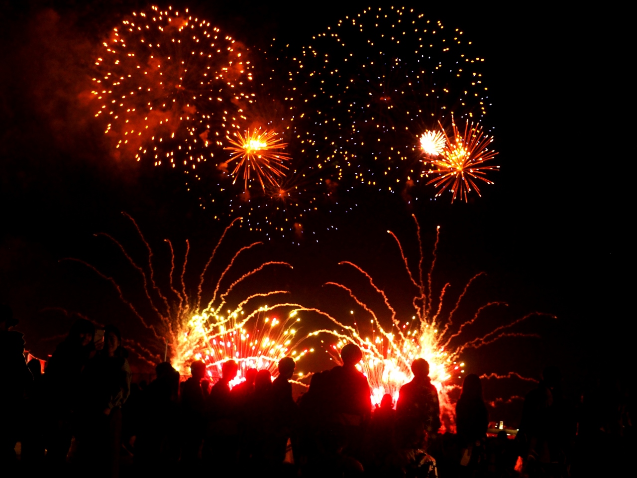 秋の花火もいいもんだ 今年から秋の開催になった たまがわ花火大会 二子玉川 東京 の旅行記 ブログ By ぬいぬいさん フォートラベル 秋の花火もいいもんだ 今年から秋の開催になった たまがわ花火大会 二子玉川 東京 の旅行記 ブログ By ぬいぬいさん フォートラベル