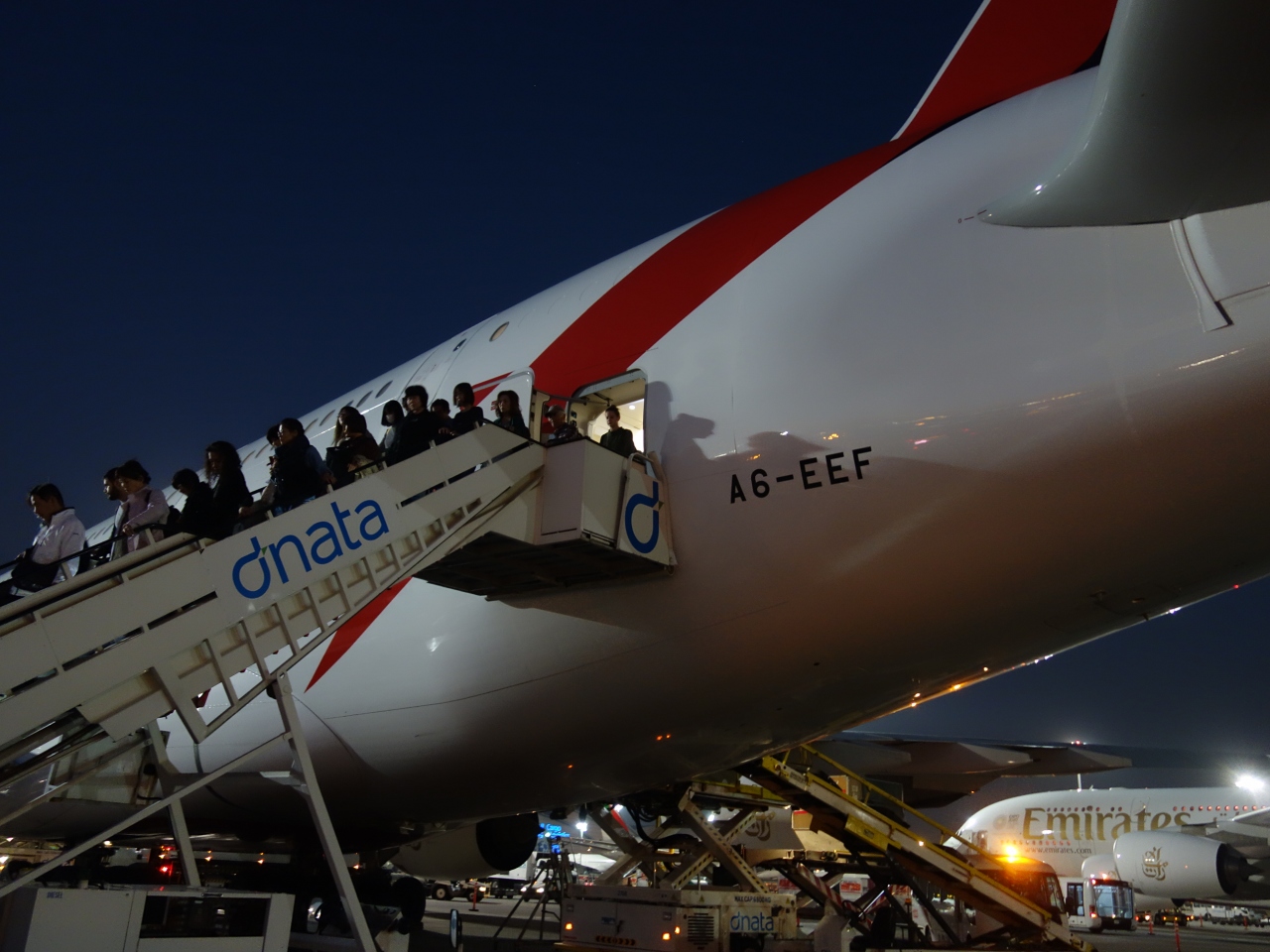 Kix Dxb Ek317便 A380 800 に乗りました エコノミーは一階席で荷物置き場みたいですねェ ドバイ アラブ首長国連邦 の旅行記 ブログ By Nomonomoさん フォートラベル