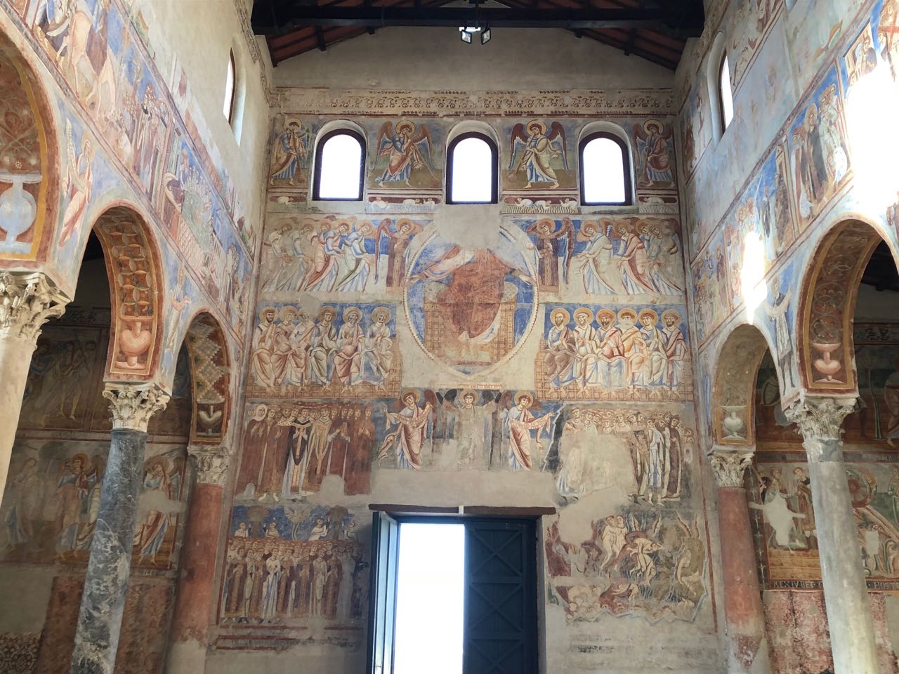 おばちゃん南イタリア古寺巡礼入門2ーーナポリ サンタンジェロ イン フォルミス編 ナポリ イタリア の旅行記 ブログ By Cokemomoさん フォートラベル おばちゃん南イタリア古寺巡礼入門2ーーナポリ サンタンジェロ イン フォルミス編 ナポリ イタリア の旅行記 ブログ By Cokemomoさん フォートラベル