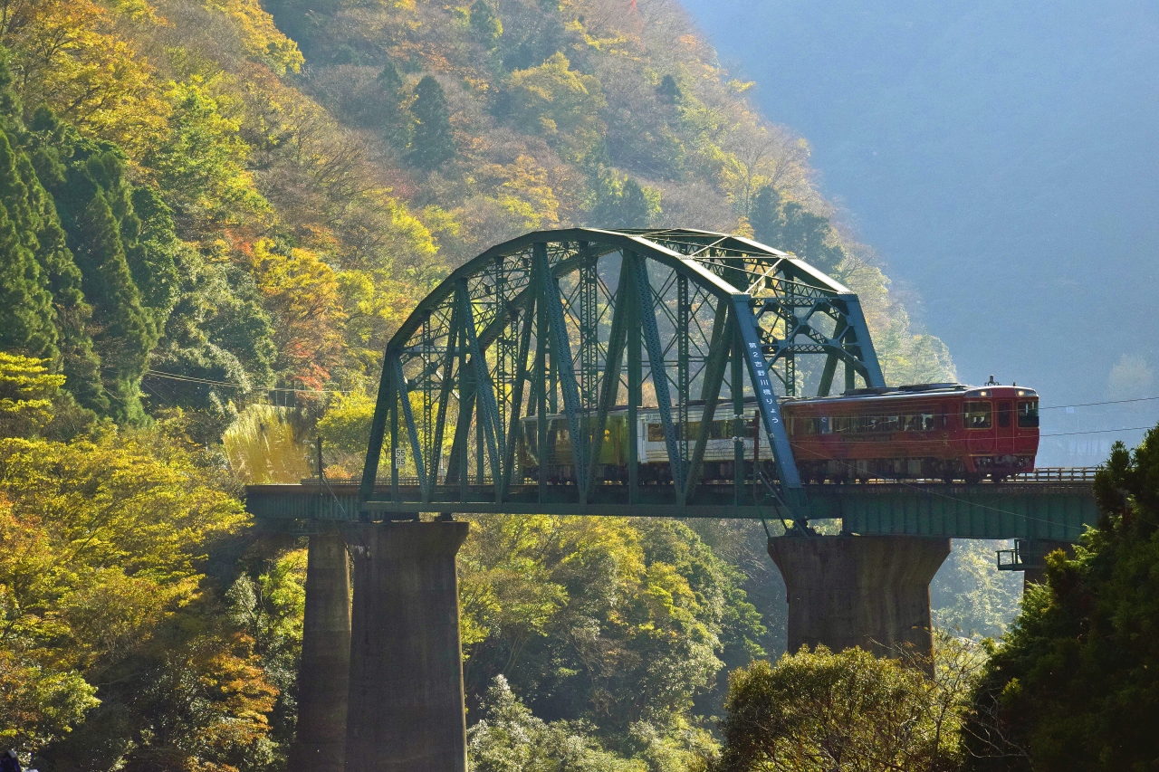晩秋の四国を巡る旅 晩秋の大歩危峡 小歩危峡の紅葉を探しに訪れてみた 祖谷渓 かずら橋 大歩危 徳島県 の旅行記 ブログ By 裏山秀人さん フォートラベル