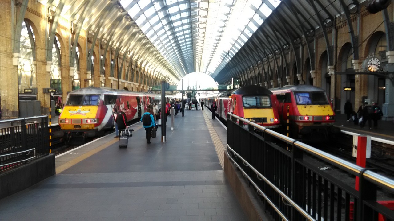 キングスクロス駅からドンカスター競馬場へ イギリスの旅行記 ブログ By よしいくぞうさん フォートラベル キングスクロス駅からドンカスター競馬場へ イギリスの旅行記 ブログ By よしいくぞうさん フォートラベル