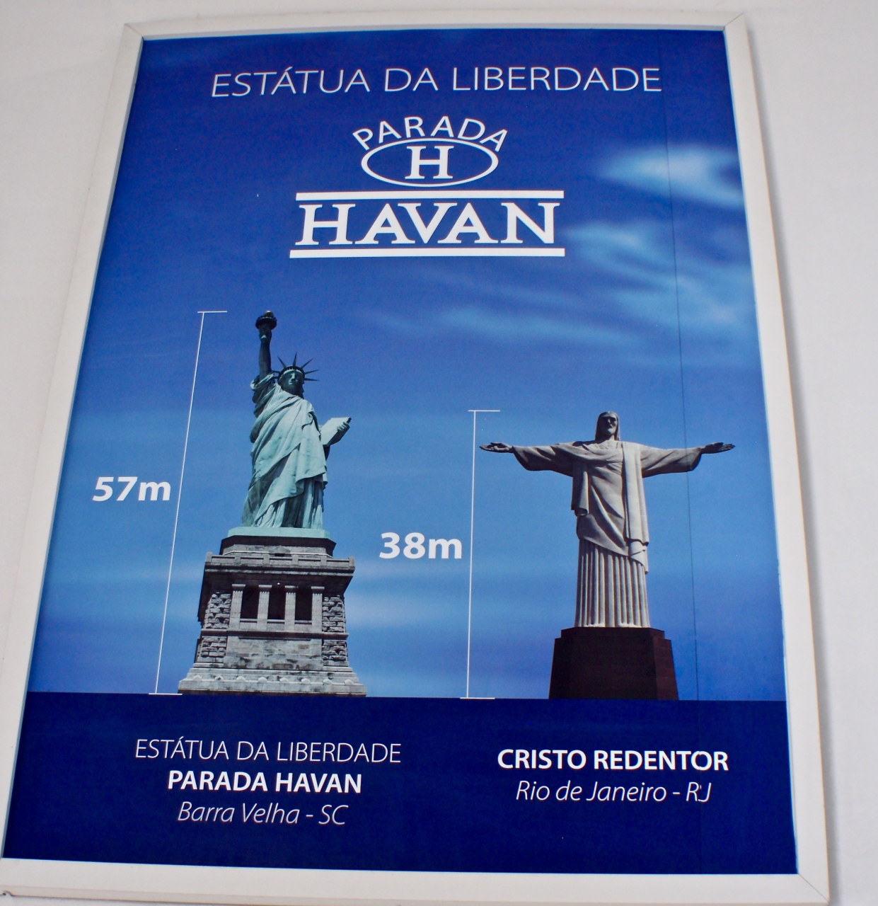 ブラジルでは 時々 大きな 自由の女神 Havan が 高速道路や道端に佇んでいるのを見る事がある それって なに よぉ カンボリウ サンタカタリーナ州 ブラジル バウネアーリオ コンボリウー ブラジル の旅行記 ブログ By コタ Kota １号さん