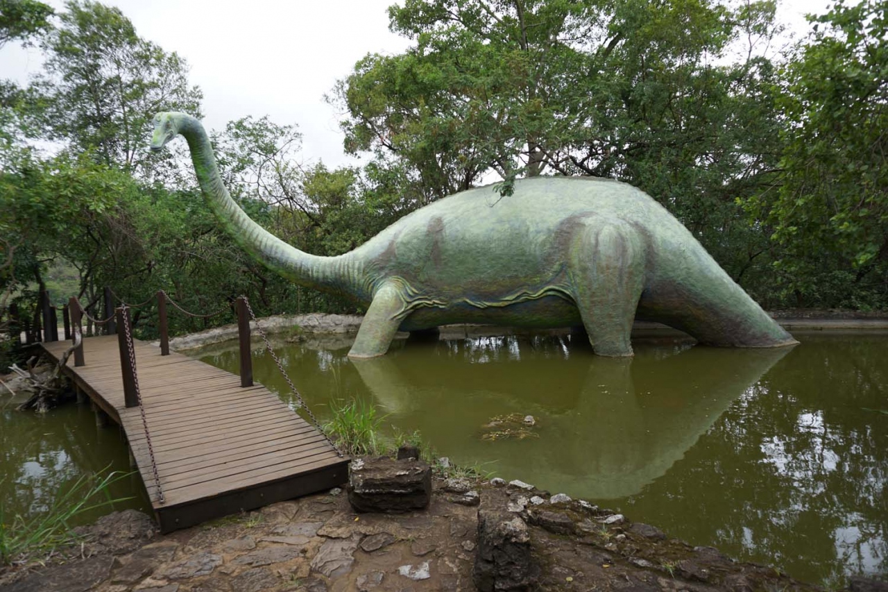 はじめ人間ギャートルズ?ジャングル黒べえ?洞窟 & スドワラ(SUDWALA)恐竜公園
