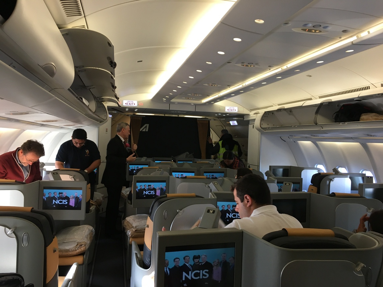 Msc地中海クルーズの旅4 アリタリア航空 ビジネスクラス編 ローマ イタリア の旅行記 ブログ By Tomozoさん フォートラベル