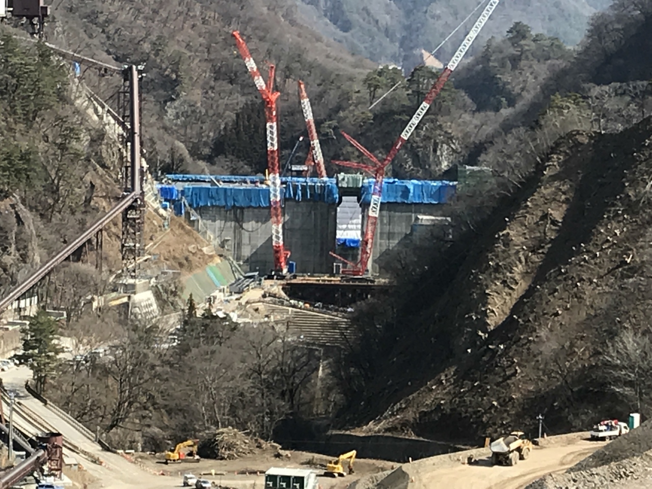 完成まじかの八ッ場ダム工事現場 川原湯温泉 群馬県 の旅行記 ブログ By Noriakiさん フォートラベル 完成まじかの八ッ場ダム工事現場 川原湯温泉 群馬県 の旅行記 ブログ By Noriakiさん フォートラベル