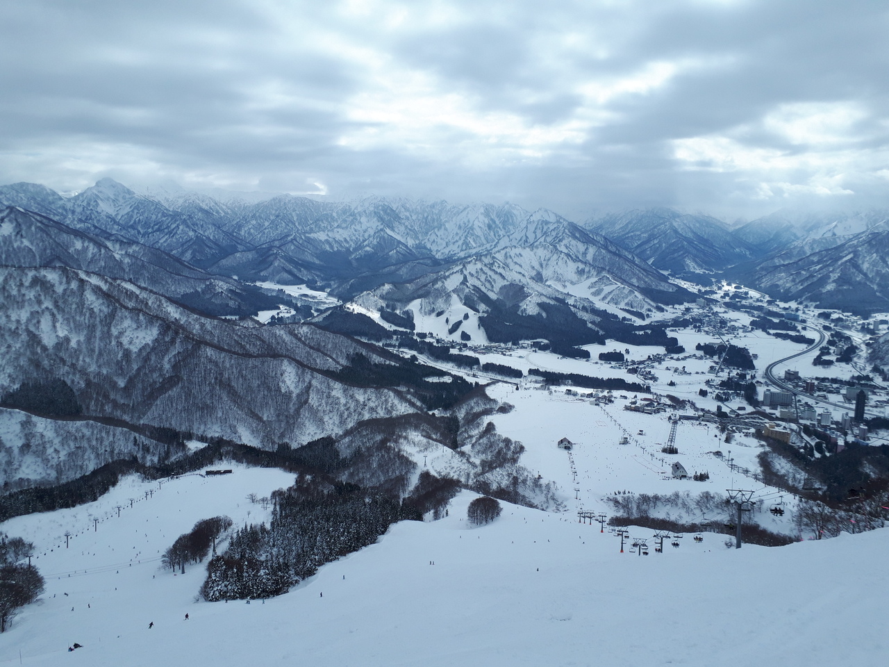 急に子供と日帰りで出かけた岩原スキー場の旅 越後湯沢は東京からアクセスが良いですね 越後湯沢 中里 岩原 新潟県 の旅行記 ブログ By ぬきじゅんさん フォートラベル