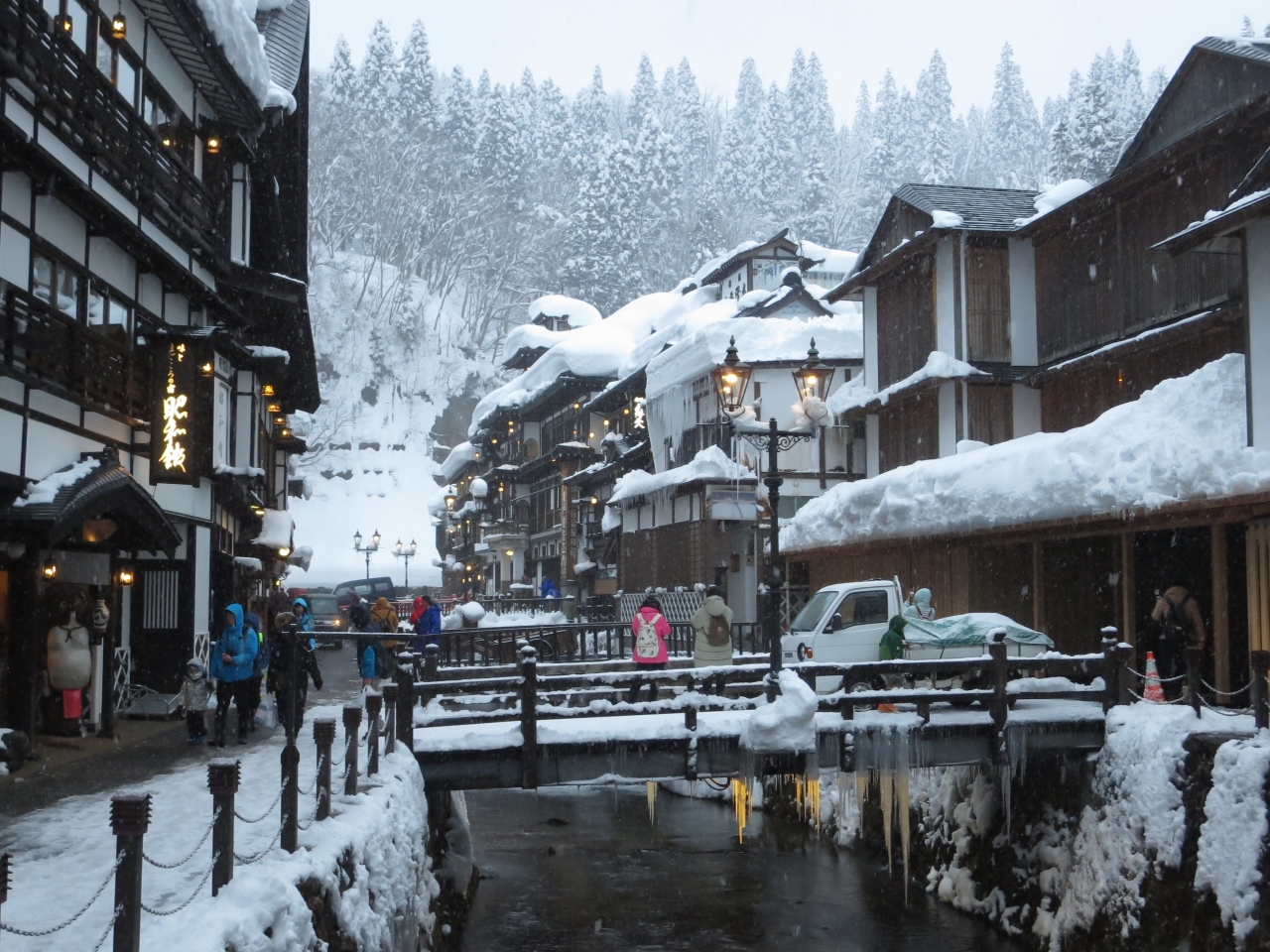 銀山温泉 銀山荘 に泊まる美しき白銀の東北３日間のツアー旅に行きました 山形市 山形県 の旅行記 ブログ By Toraobasanさん フォートラベル