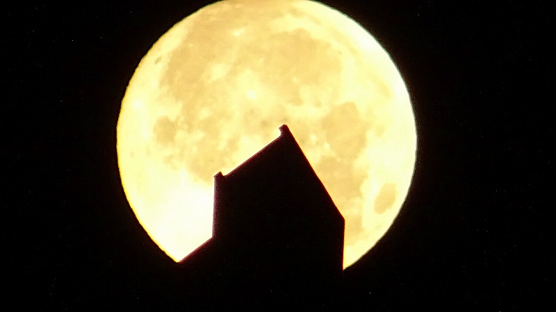 今年初めての満月は スーパー ムーン 早朝と夕方のお月様の撮影 伊丹 兵庫県 の旅行記 ブログ By Hn11さん フォートラベル