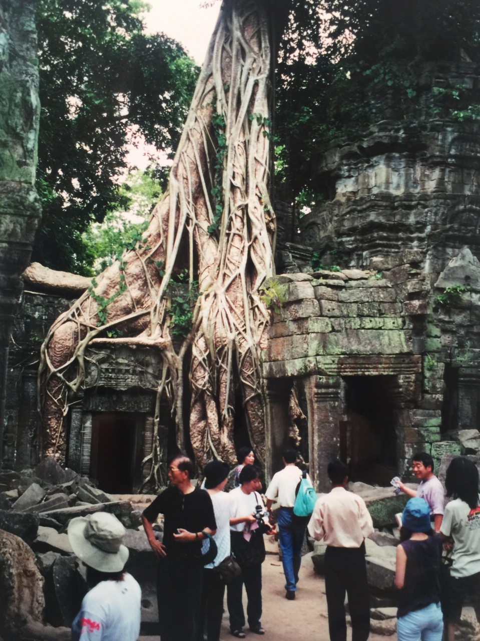 アンコールワットとアユタヤ 00年8 16 シェムリアップ カンボジア の旅行記 ブログ By スタリモストさん フォートラベル