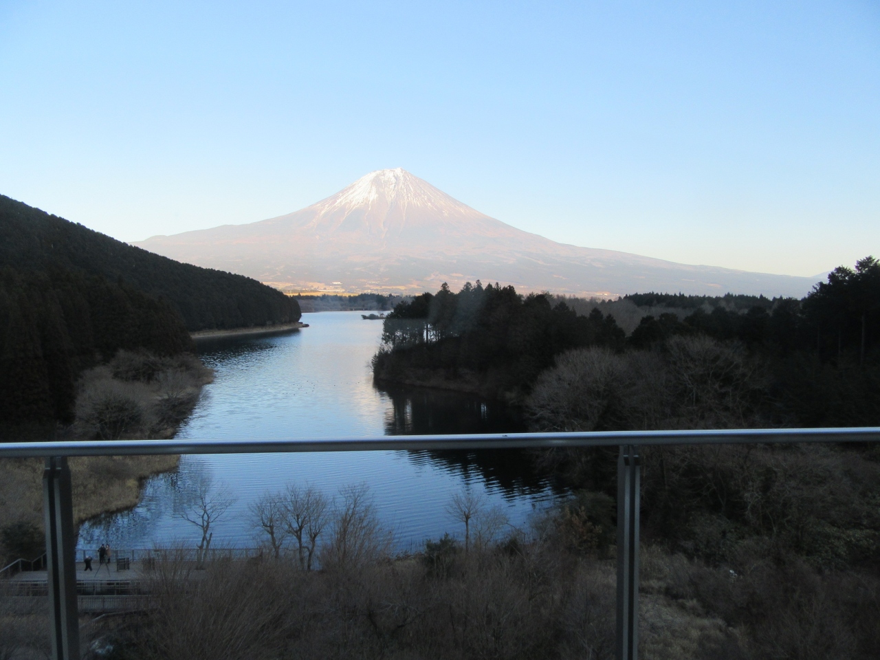 休暇村富士から見る田貫湖と富士山 富士宮 静岡県 の旅行記 ブログ By 山帽子さん フォートラベル