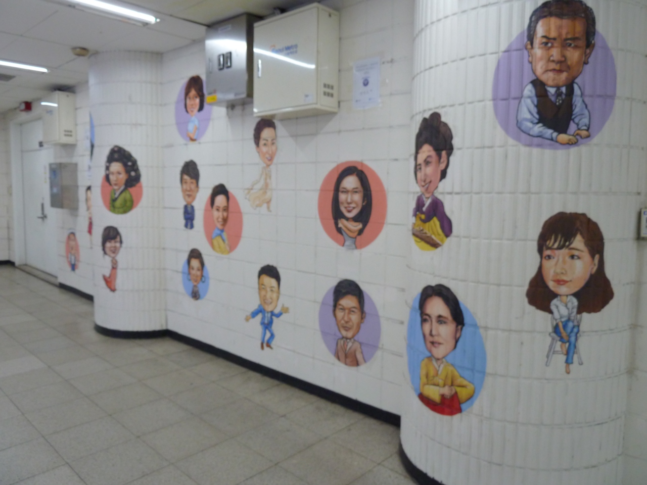 荷物をどうしようか迷いながらもソウル駅 行先はどこだ ソウル 韓国 の旅行記 ブログ By はたぼーさん フォートラベル