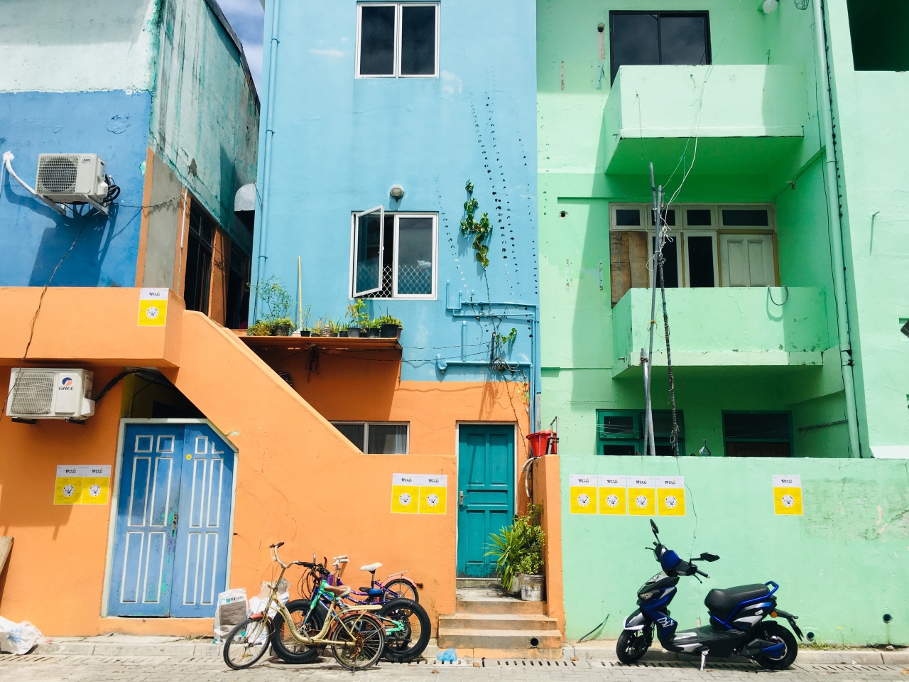 『アラフォー女のおひとりさまリゾート in モルディブ【2】めっちゃカラフル！ローカル島ヴィリンギリ』マレ