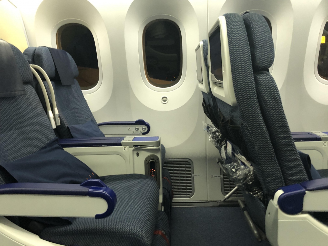 Ana プレミアムエコノミー Dus Fra とデュッセルドルフ空港セネターラウンジと成田空港ana国内線ラウンジ デュッセルドルフ ドイツ の旅行記 ブログ By Noelさん フォートラベル Ana プレミアムエコノミー Dus Fra とデュッセルドルフ空港セネターラウンジと成田空港ana国内線ラウンジ デュッセルドルフ ドイツ の旅行記 ブログ By Noelさん フォートラベル