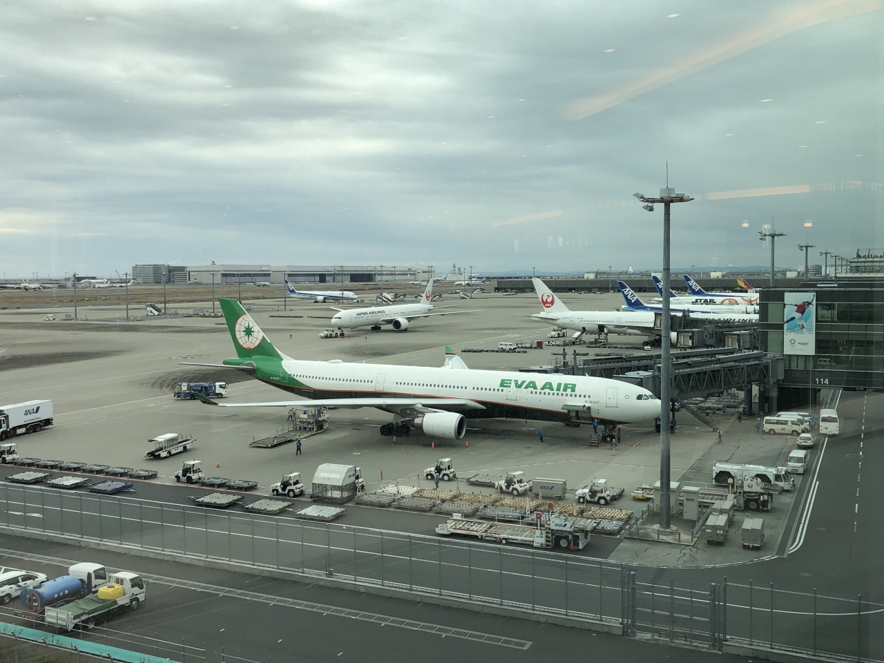 Ana プレミアムエコノミー Hnd Muc Anaラウンジとミュンヘン空港セネターラウンジ 羽田 東京 の旅行記 ブログ By Noelさん フォートラベル