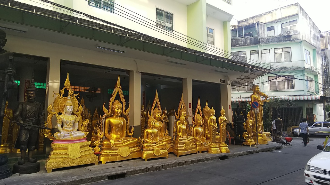 面白い タイの仏具街でステキな出会いをしました バンコク タイ の旅行記 ブログ By Saki1231さん フォートラベル 面白い タイの仏具街でステキな出会いをしました バンコク タイ の旅行記 ブログ By Saki1231さん フォートラベル