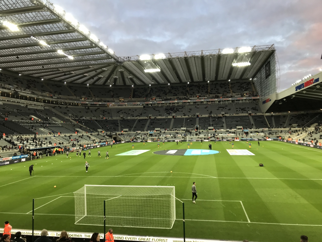 18 19 欧州 中東旅 Day4 ロンドン ニューキャッスル プレミアリーグ観戦 ニューキャッスルvウォルヴァーハンプトン ニューキャッスル イギリス の旅行記 ブログ By Vissenalさん フォートラベル